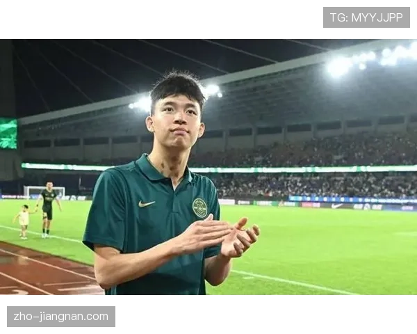 浙江队王钰栋错失单刀，铜梁龙门将发挥稳健力保零封